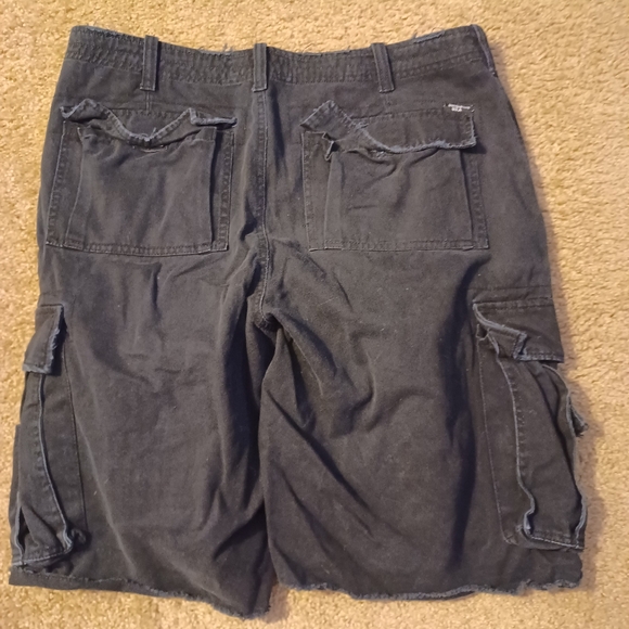 Men's black shorts - Picture 2 of 3